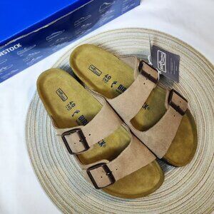 Birkenstock Arizona Soft Footbed Sandals - Women’s Narrow Fit in Latte Cream